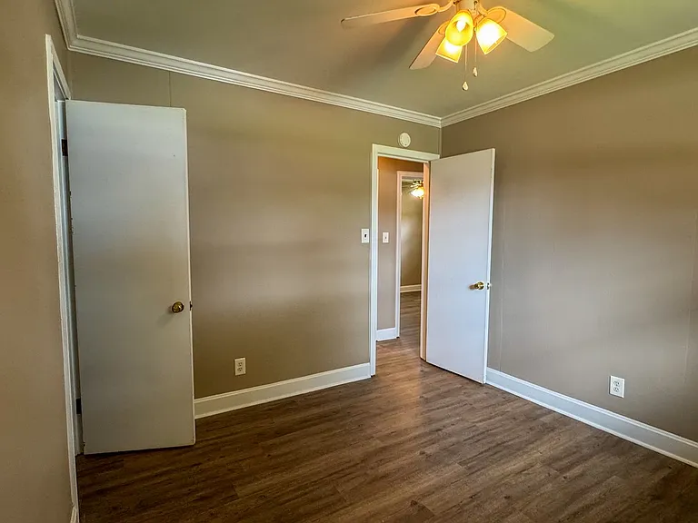 246 Phillips Dr — Photo 12