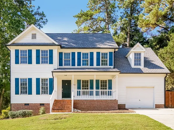 983 Saint Catherines Dr, Wake Forest, NC 27587