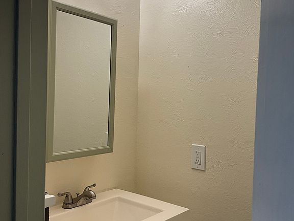 5th image of 3947 Arthur Ct