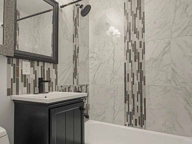 10810 Ewing Ave — Photo 15