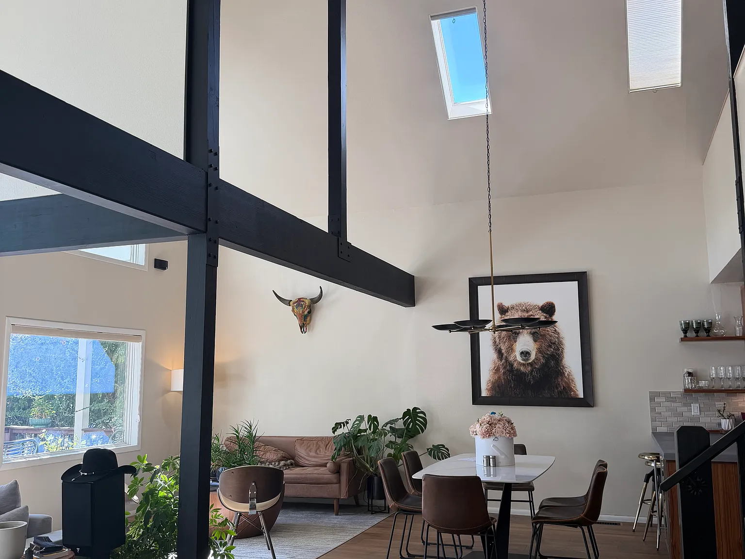 3 bed, 2200 sqft, $3,900 — Photo 1
