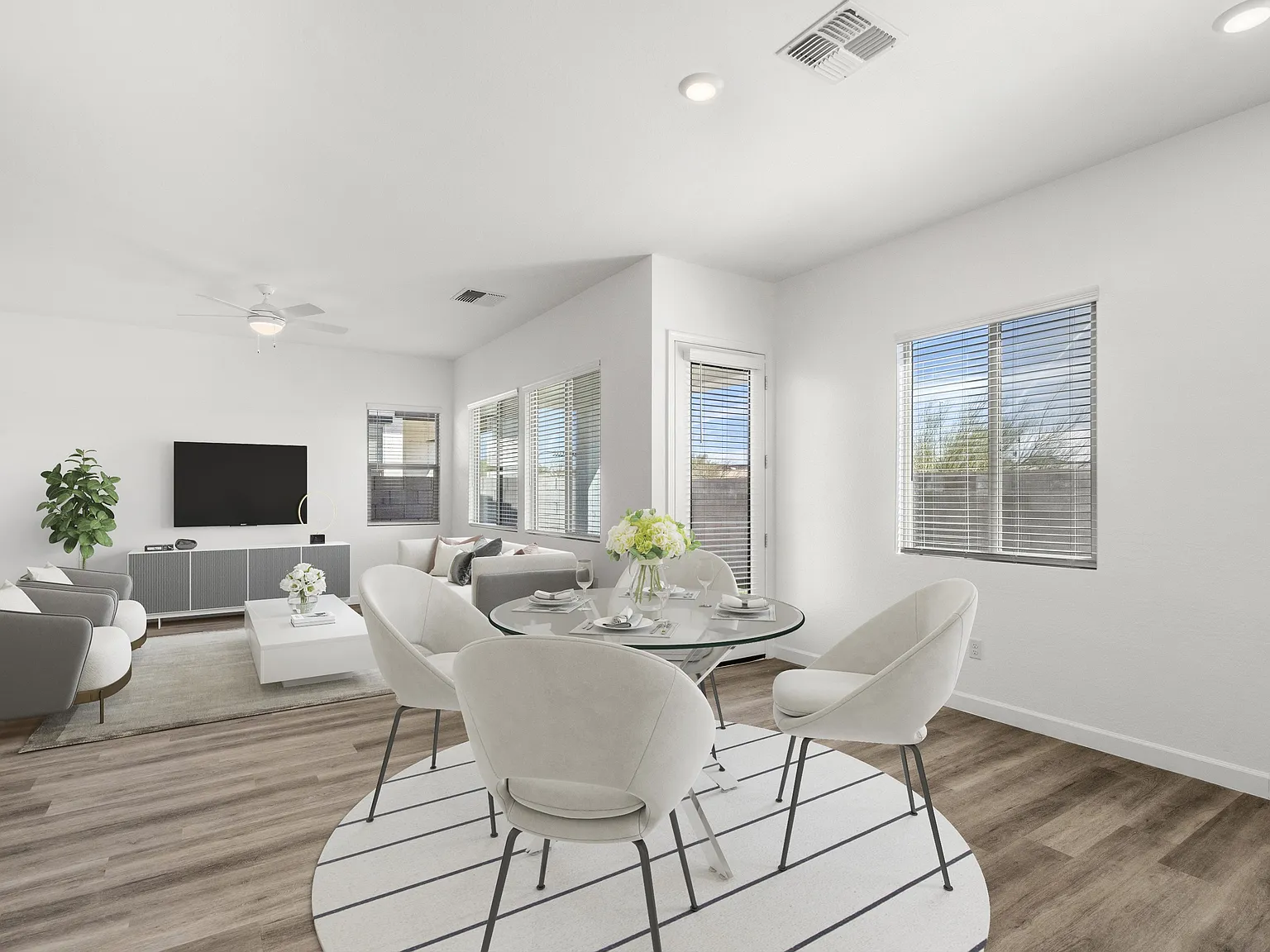 Bella Encanta — Photo 2