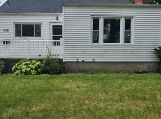 222 Beebe Ave, Elyria, OH 44035