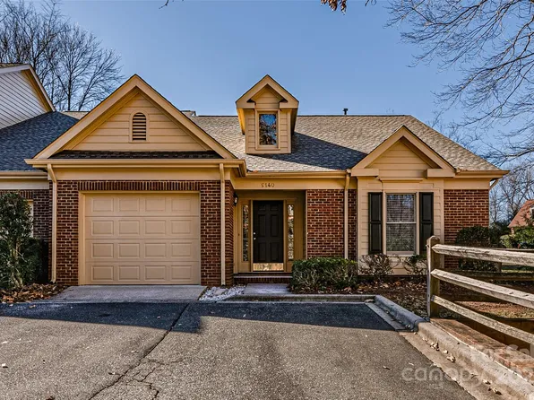 9140 Providence Colony Dr, Charlotte, NC 28277