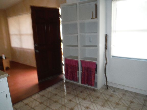 4th image of 3612 Tarpon Dr