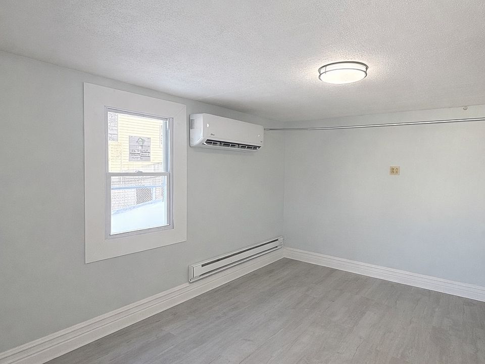 2nd image of 209 E Patterson St #1