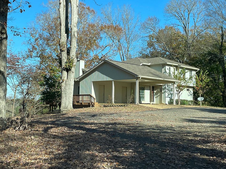 Main House located at1989 Hwy 72 East Annex