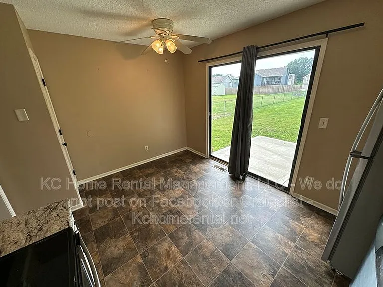 413 Lee Dr — Photo 6