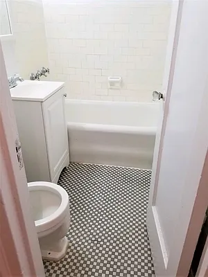 Rented by United Realty Equities | media 4