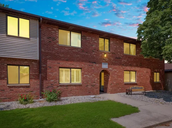 1204 Dean Dr #3, Urbana, IL 61801