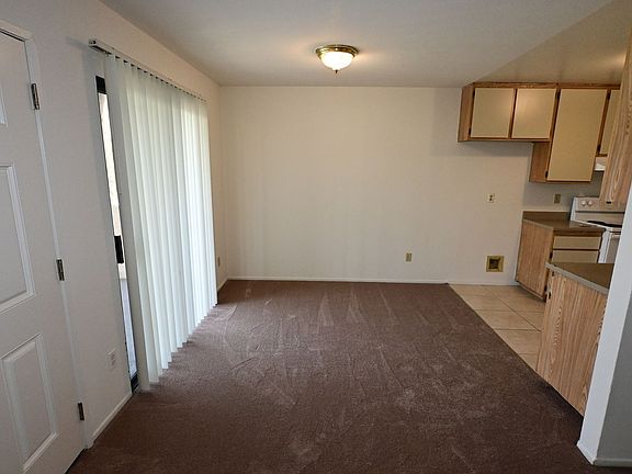 5th image of 16852 & 16858 S Passage Ave #10