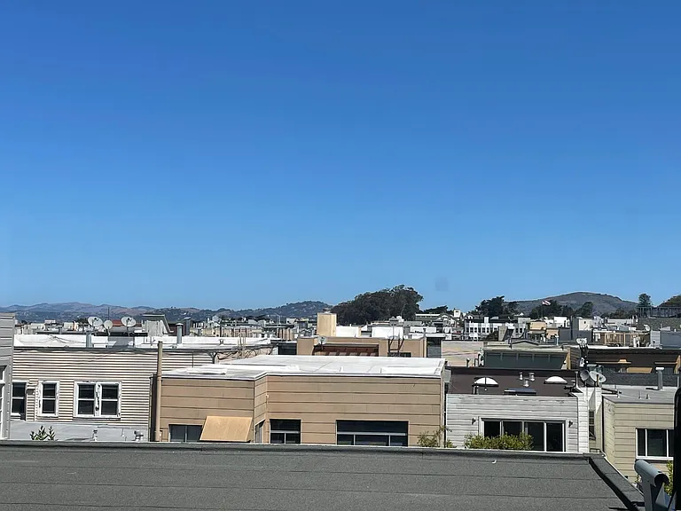 1666 Union St — Photo 11
