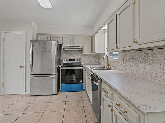 5th image of 6040 Lanier Dr