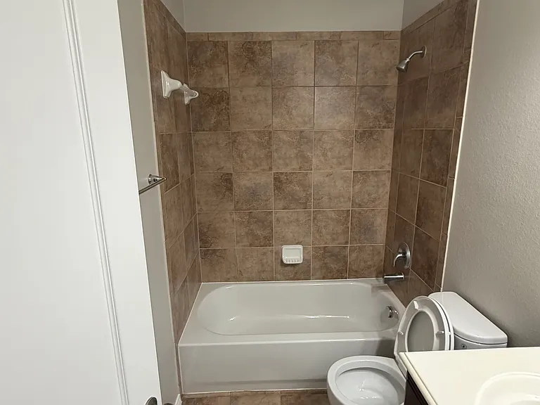 1008 Lucy Ln — Photo 29