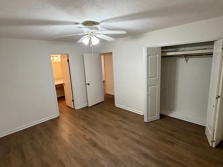 54 Dickson Cir — Photo 11