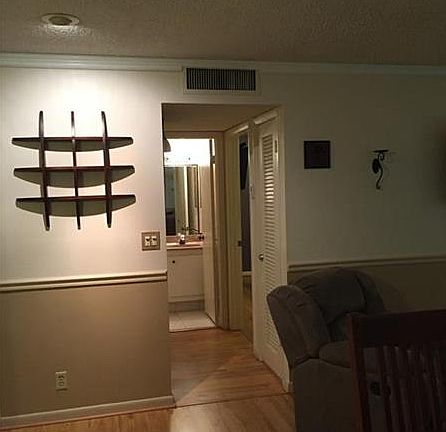 5th image of 702 SE 2nd Ave APT 404