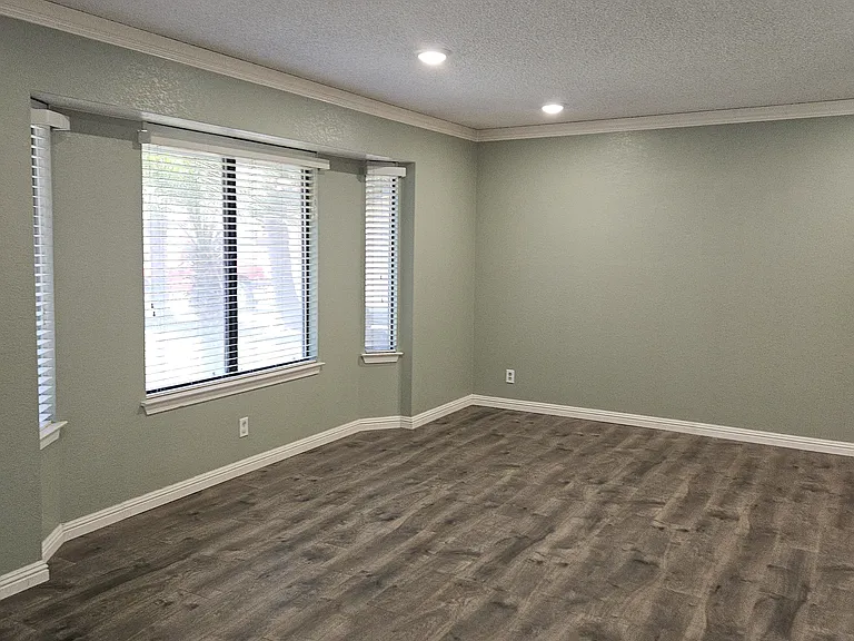 5823 E Washington Ave — Photo 6