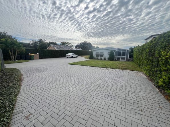 7210 Seminole Dr APT 1