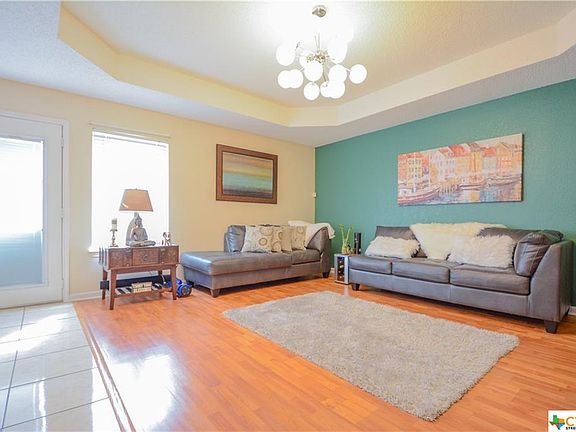 3rd image of 115 Chestnut Dr