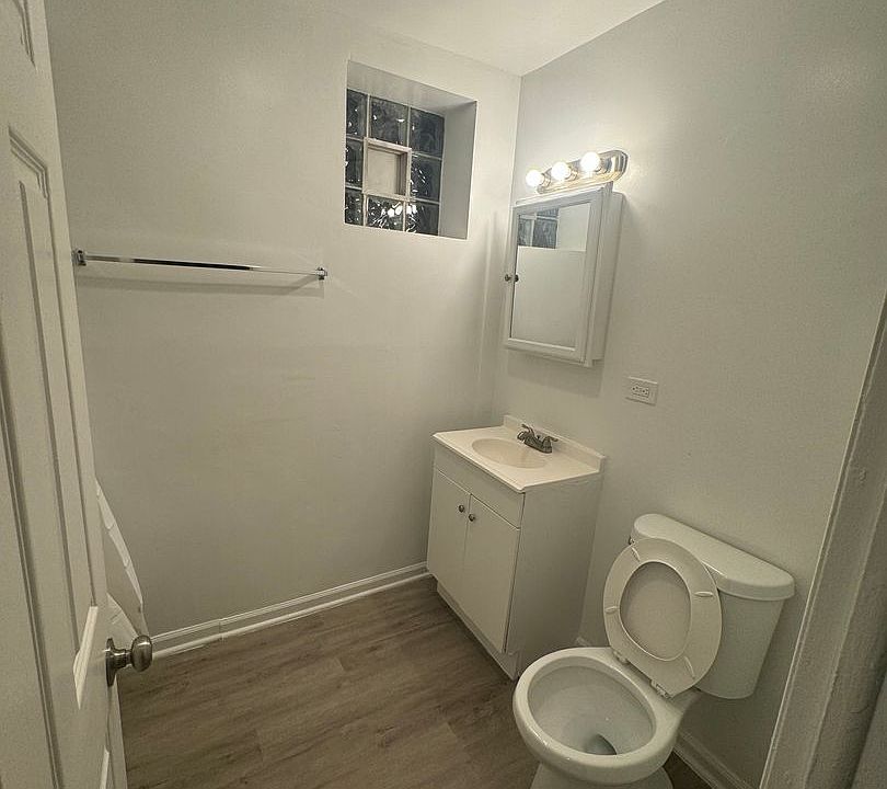 1st image of 5334 W Madison St #5338-1