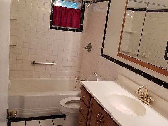 5th image of 5131 E 21st St