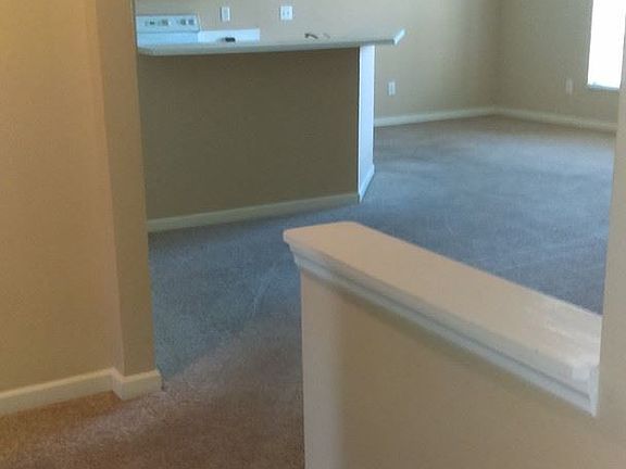 4th image of 1521 Commons Dr