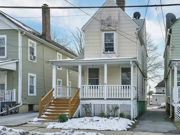 22 Grant St — Photo 4