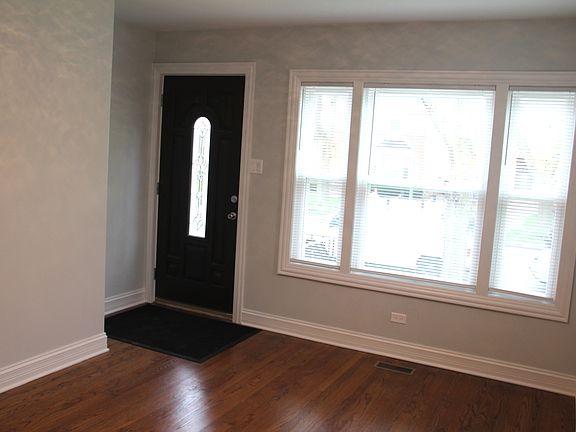 4th image of 3649 N Pittsburgh Ave