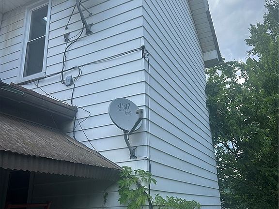 5th image of 857 6th Ave