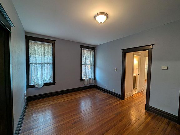 5th image of 4960 Odell St #1F
