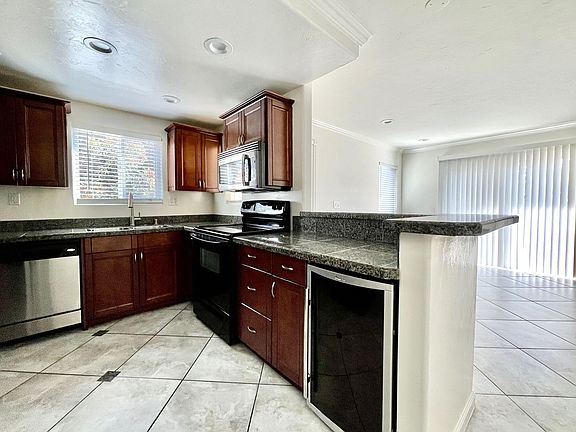 3rd image of 215 Woodland Pkwy Unit 204