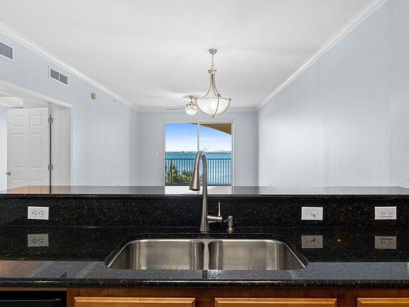 5th image of 2400 Grandiflora Blvd #308