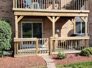 1875 Tall Oaks Dr #14, Aurora, IL 60505