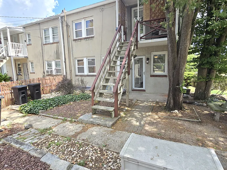 Harford Rd — Photo 10