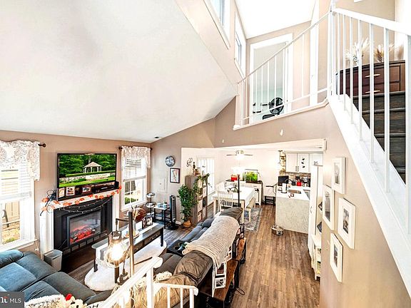 2nd image of 8812 Rustburg Cir