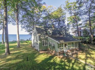 2163 Scenic Dr, Muskegon, MI 49445