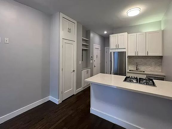 2nd image of 165 E 90th St APT 3A