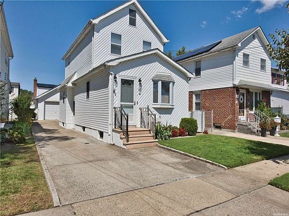 2nd image of 44 Arlington St
