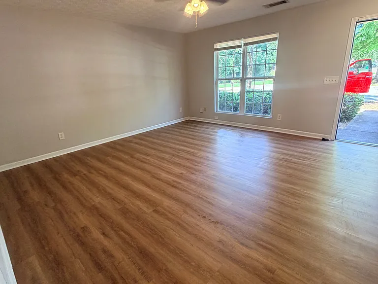 2722 Norfair Loop — Photo 4