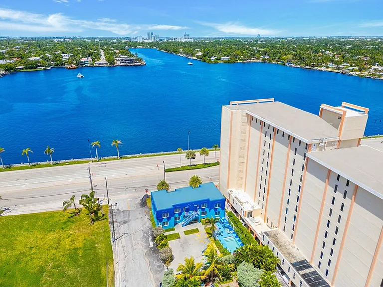 809 S Ocean Dr #ID1227349P — Photo 63