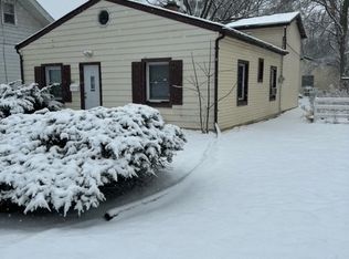 2412 Elizabeth Ave, Zion, IL 60099