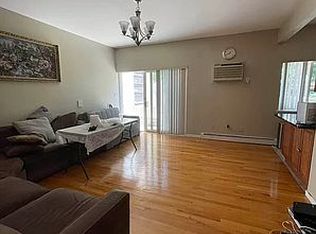 30-51 14th St #1C, Astoria, NY 11102