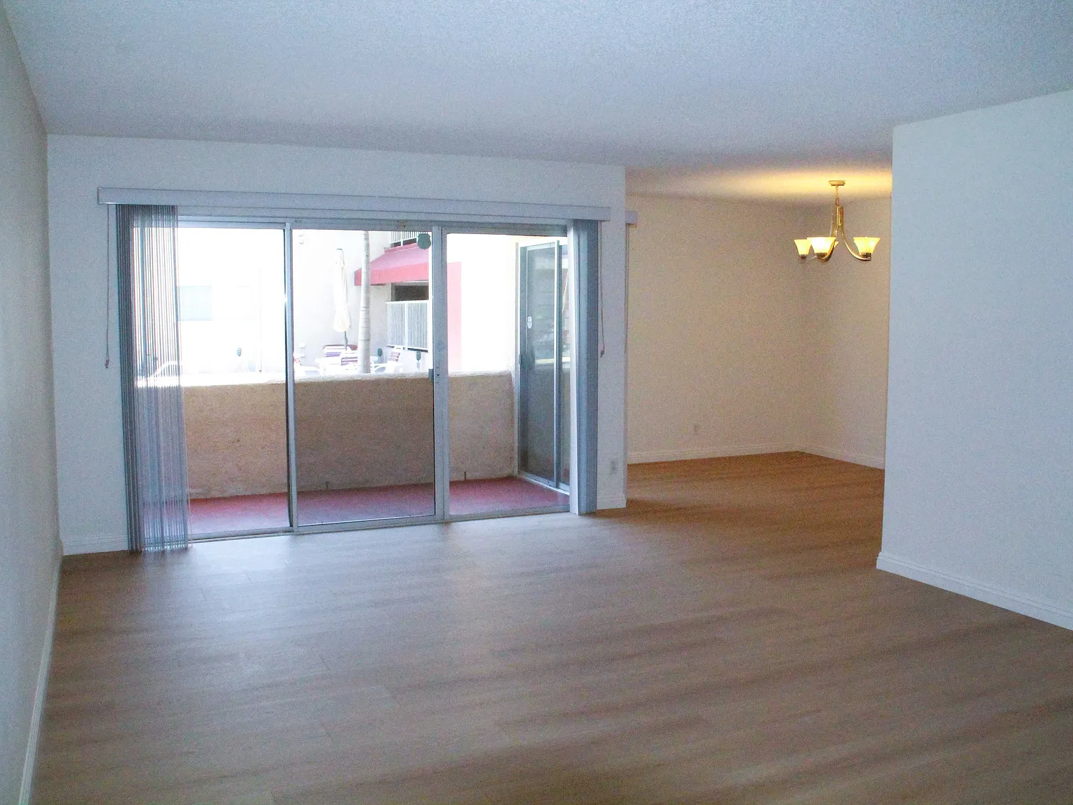 2 bed, 1240 sqft, $2,900 — Photo 3