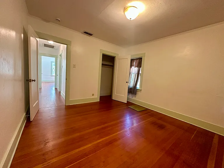 914 Slater St — Photo 12