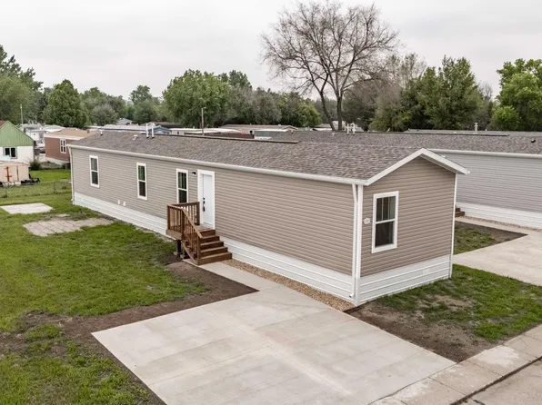 102 Deer St, Mandan, ND 58554