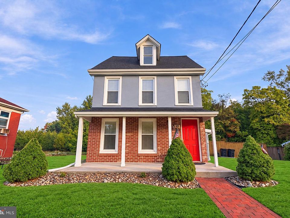 1st image of 239 Chestnut St
