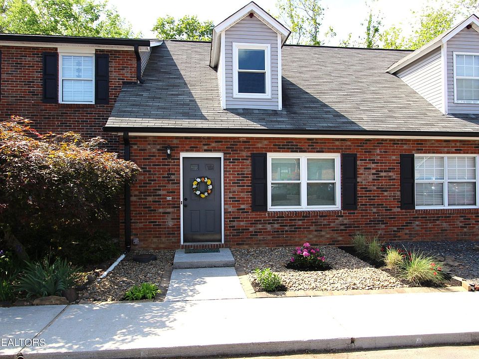 1st image of 407 Amanda Cir