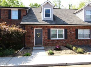 407 Amanda Cir, Knoxville, TN 37922