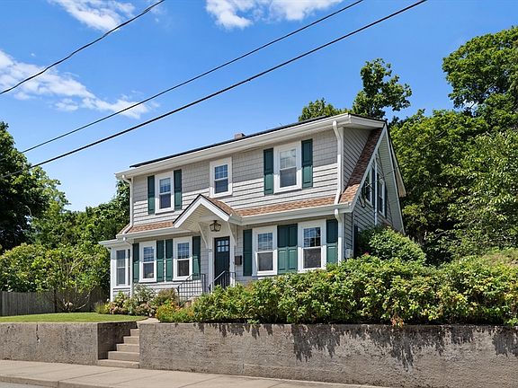 2nd image of 25 Bay View Ave