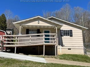 2152 Johnstown Rd, Huntington, WV 25701